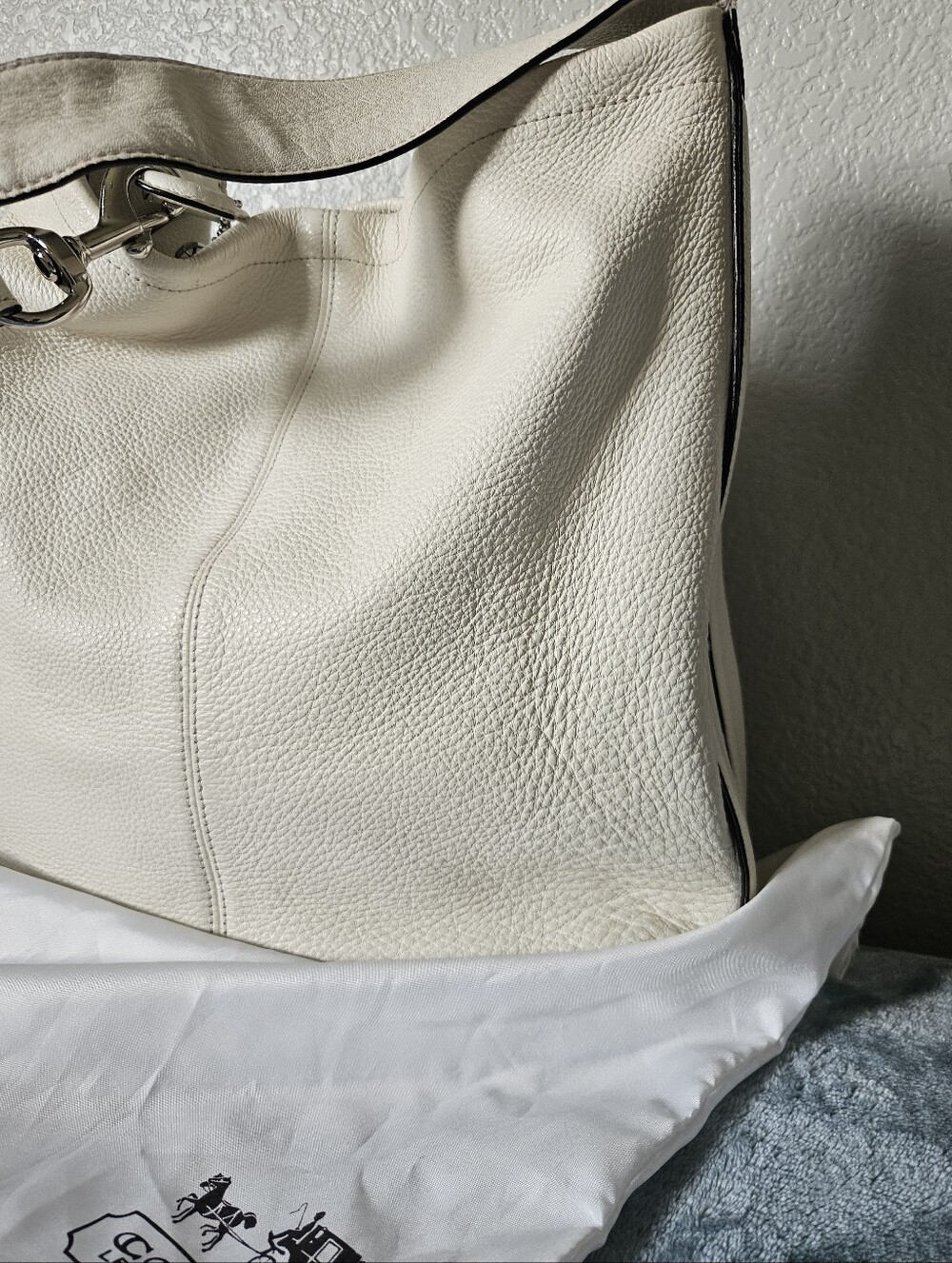 Coach Park Avery Hobo Bag - Picture 3 of 14